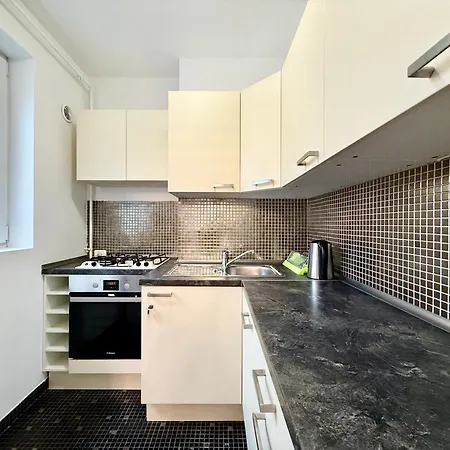Seva -prime Location Near Sanador Clinic *